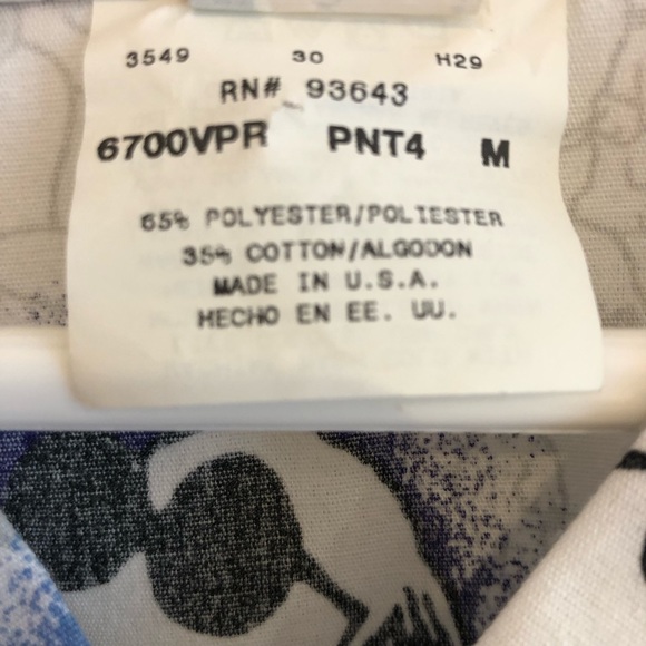 Peanuts Snoopy With Sunglasses Women’s Scrub Top, Size Medium - Picture 5 of 7